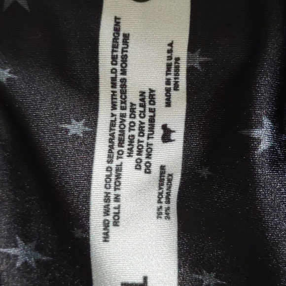 Goldsheep XS Vampire Lip Star Print Leggings - Picture 4 of 14